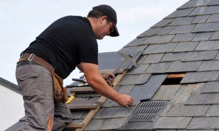 Comment gérer une fuite sur la toiture de votre maison ?
